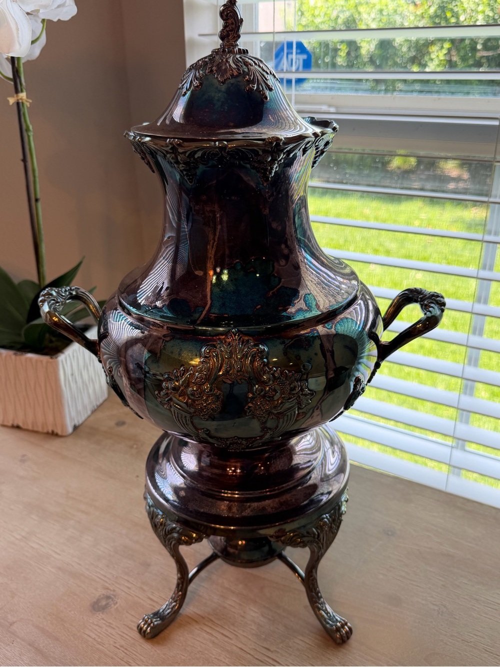 Vintage Reed & Barton King Francis Silverplate Coffee Urn 36 Cup #1660 w/Lid
